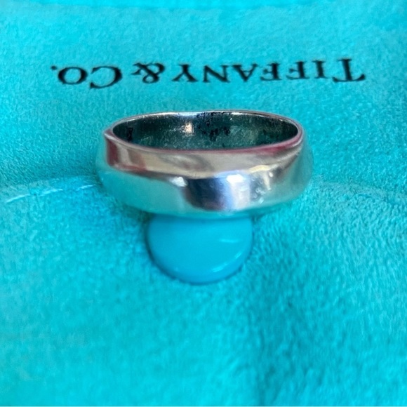 Tiffany & Co. Sterling Silver 1999 Twist Dome Ring Size 5.25-Polished- So Pretty - Picture 4 of 8